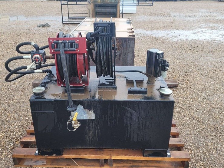 lubrication-skid-100-gallon-used-oil/100-gallon-new-oil-tanks-image-1