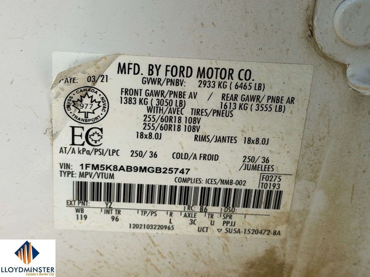 2021-ford-explorer-image-35