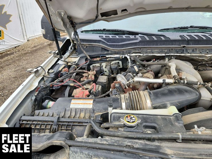 2021-ford-f550-image-25