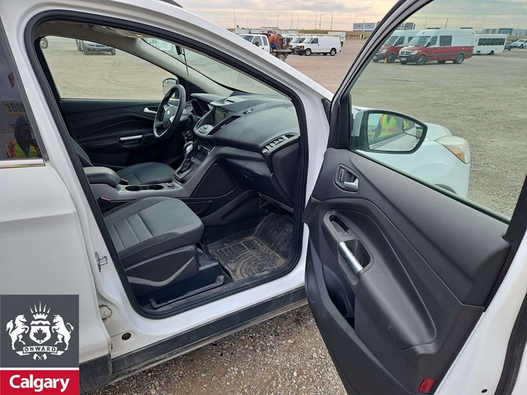2016-ford-escape-se-image-25