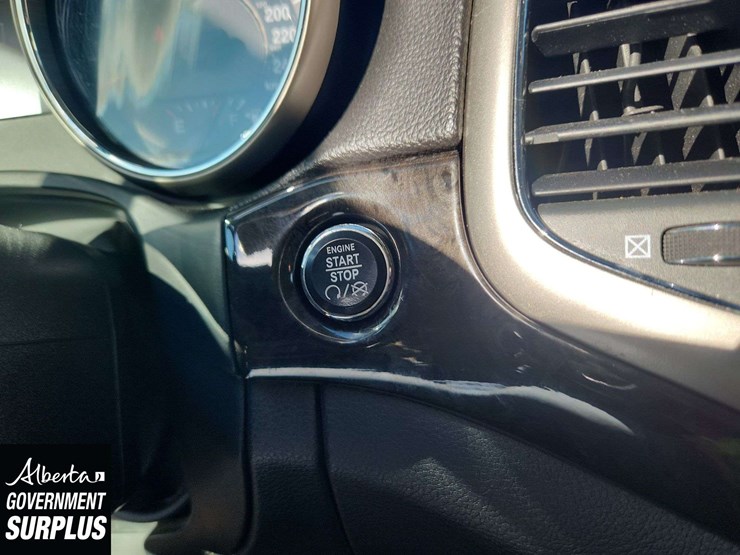 2013-jeep-grand-cherokee-image-24