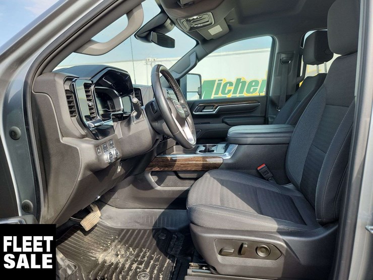 2024-gmc-sierra-2500hd-image-13