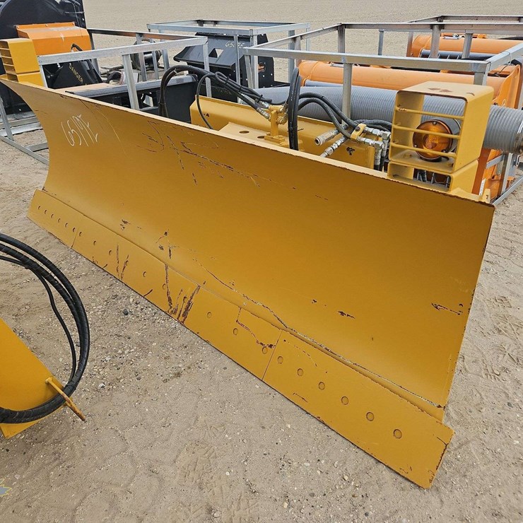 104in Hydraulic 2-Way Snow Blade Attachment