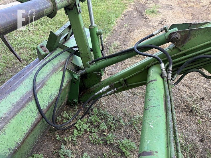 john-deere-148-image-12
