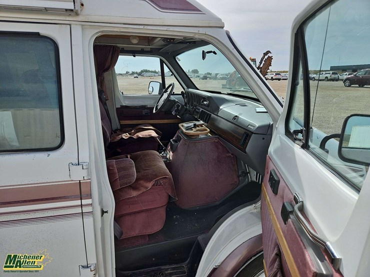 1995-dodge-ram-van-image-34