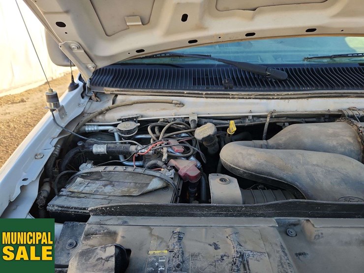 2011-ford-cargo-image-34