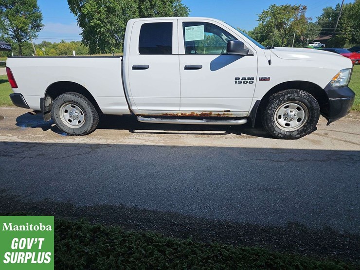 2015-dodge-1500-image-5