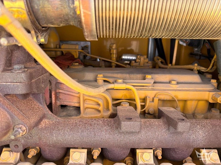 2022-john-deere-524-image-32