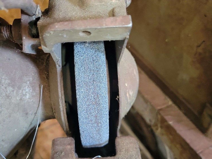 sioux-tools-inc.-floor-standing-bench-grinder-with-pedestal-base-image-3