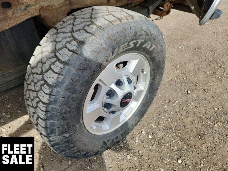2022-gmc-sierra-2500hd-image-9