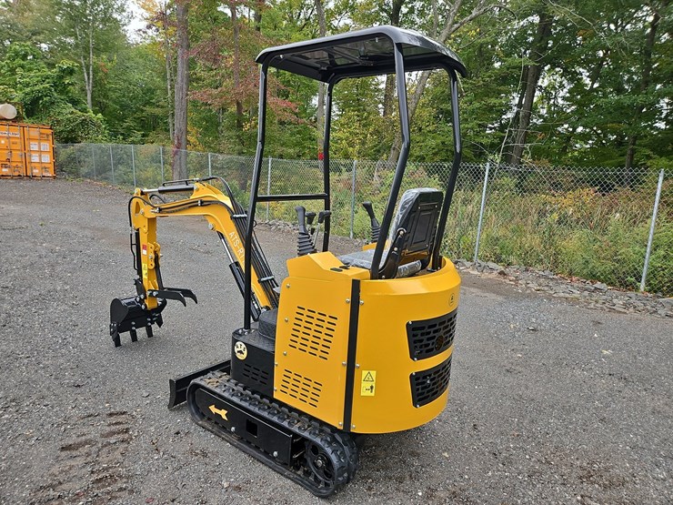 ats-rt15r-mini-excavator-image-3