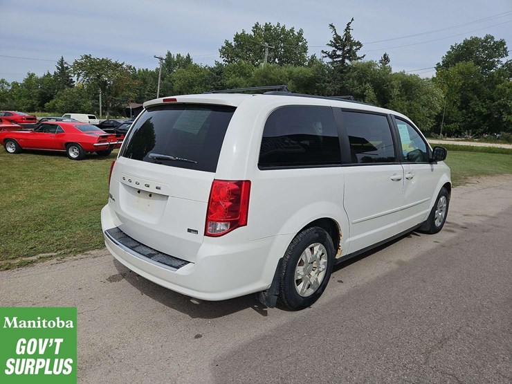 2011-dodge-grand-caravan-image-6