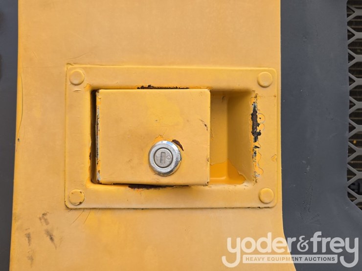 2021-volvo-ec200el-image-36