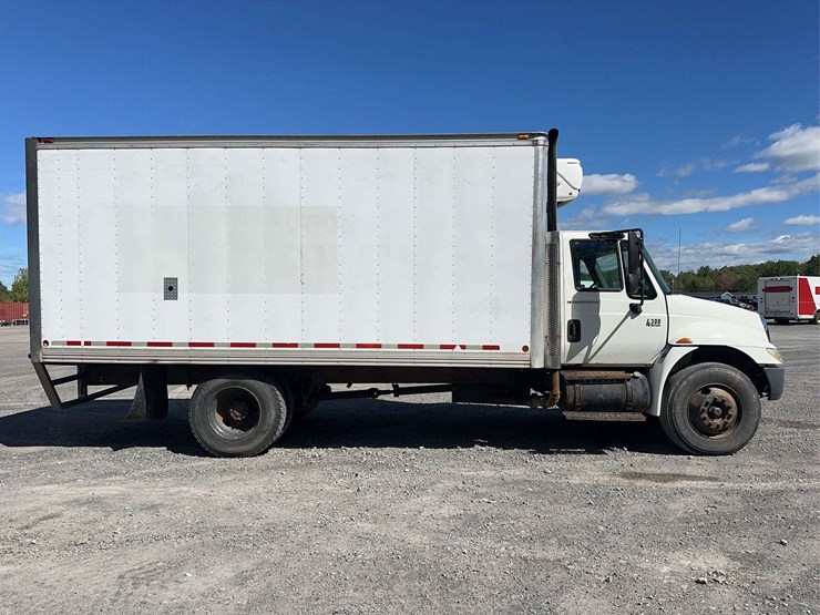 2006-international-durastar-4300-image-4