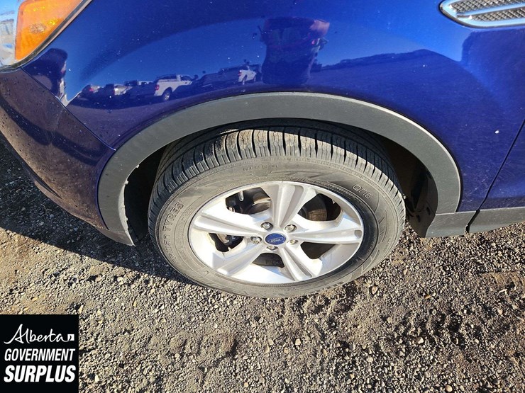 2016-ford-escape-se-image-9