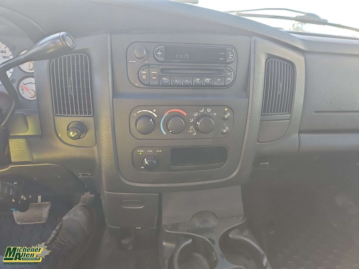 2005-dodge-ram-1500-image-17