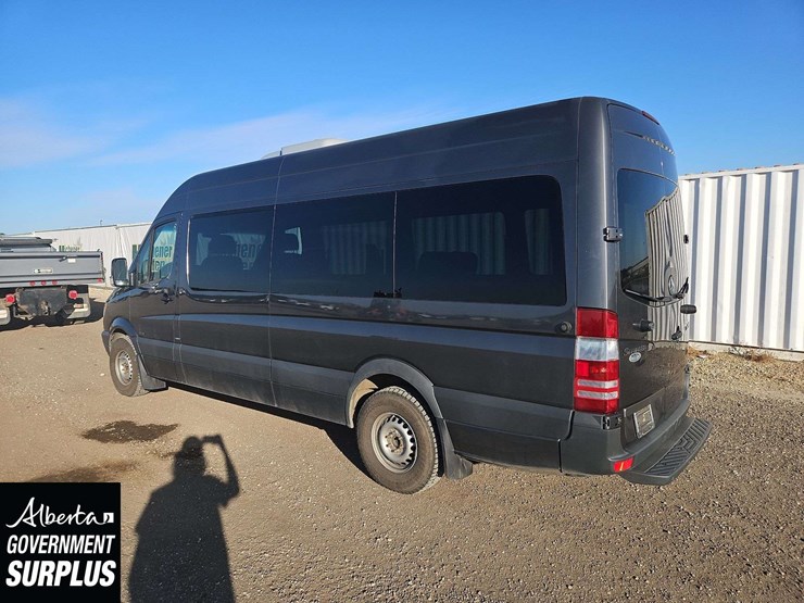 2012-mercedes-benz-sprinter-2500-image-3