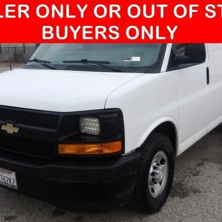 2017 CHEVROLET EXPRESS 2500