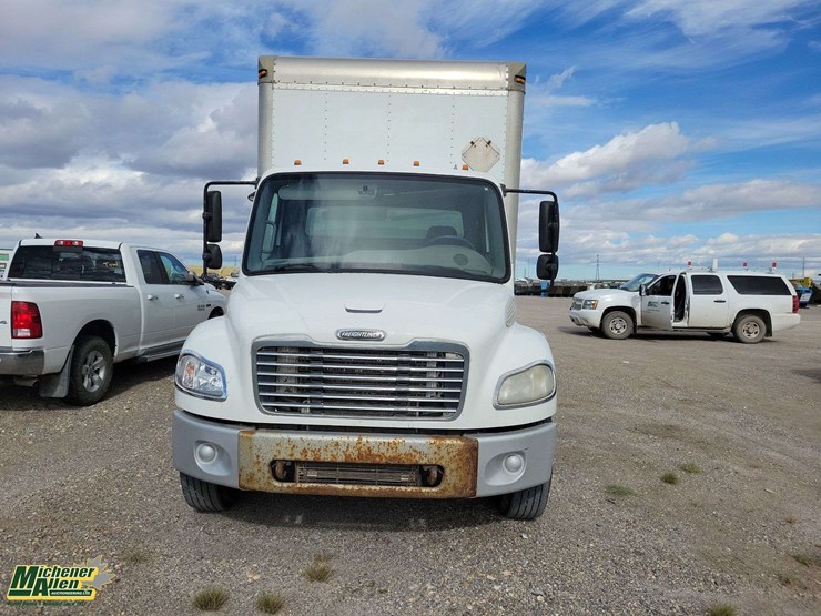 2006-freightliner-m2-106-image-6