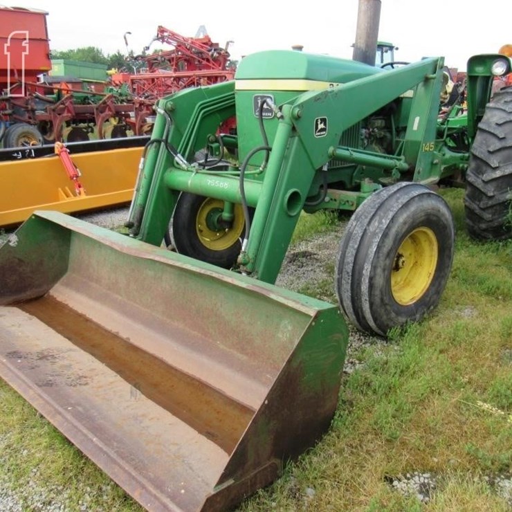 JOHN DEERE 2440