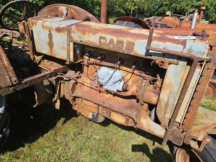 #2526-•-1935-case-cc-tractor-image-11