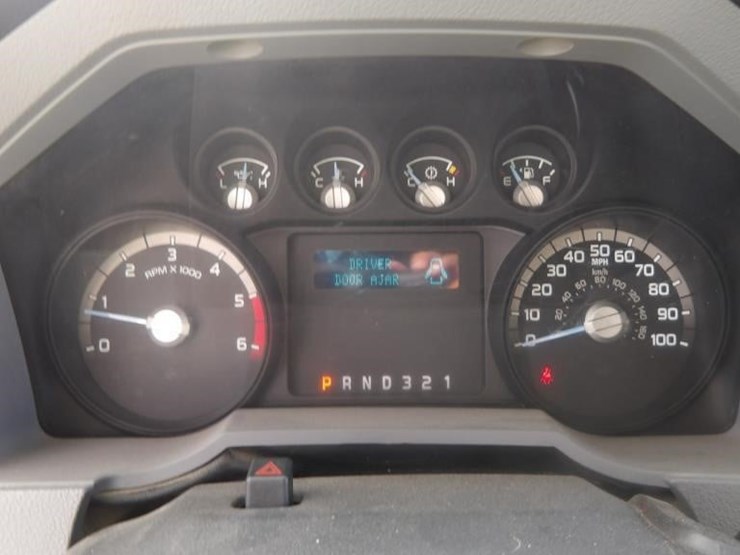 2015-ford-f550-image-16