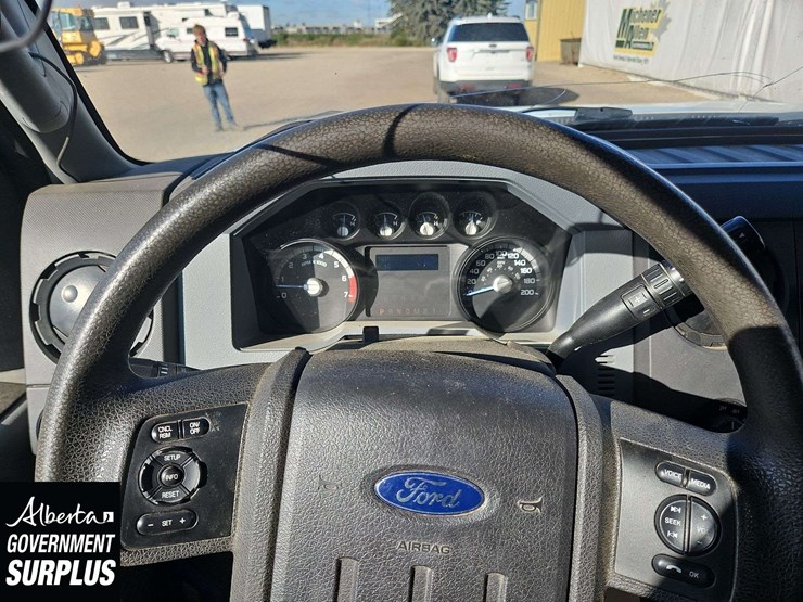 2011-ford-f350-image-19