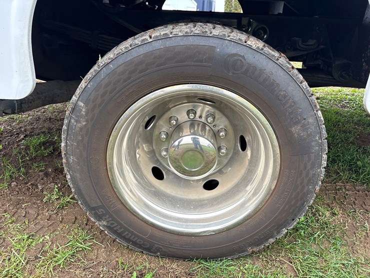 2015-ford-f550-image-84