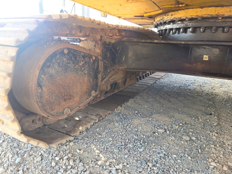 caterpillar-330b-image-45