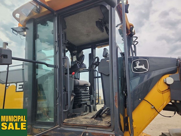 2012-deere-770gp-image-36