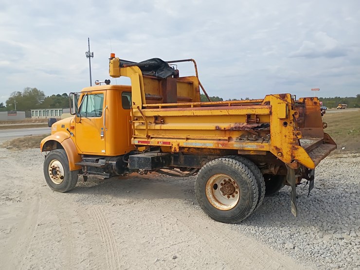 2000-international-4900-image-4
