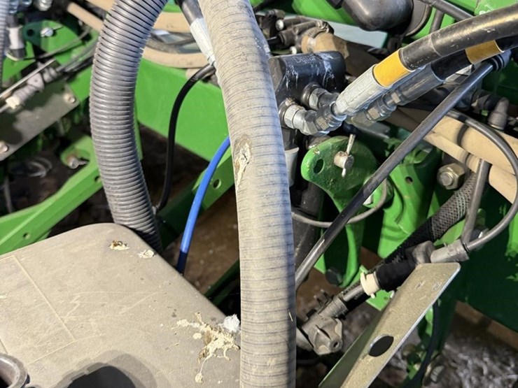 2013-john-deere-db60-image-14