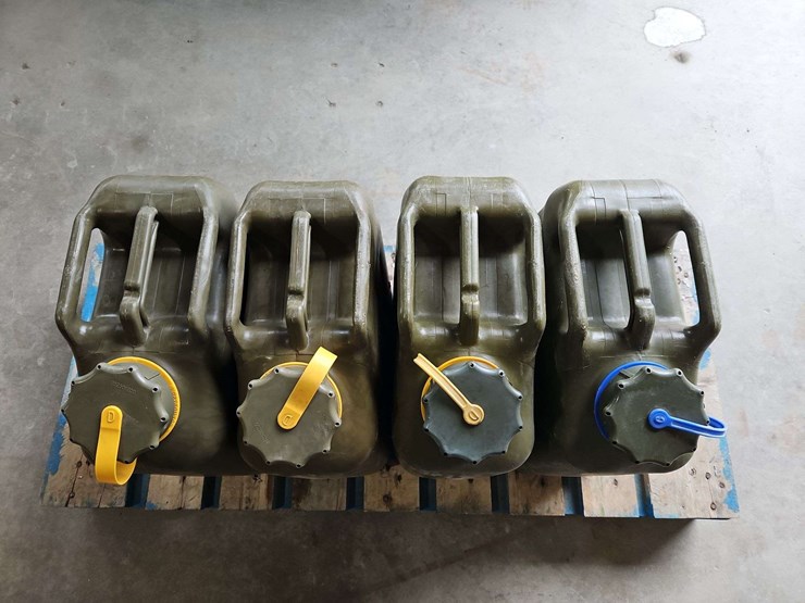 4-20l-diesel-fuel-cans-image-6