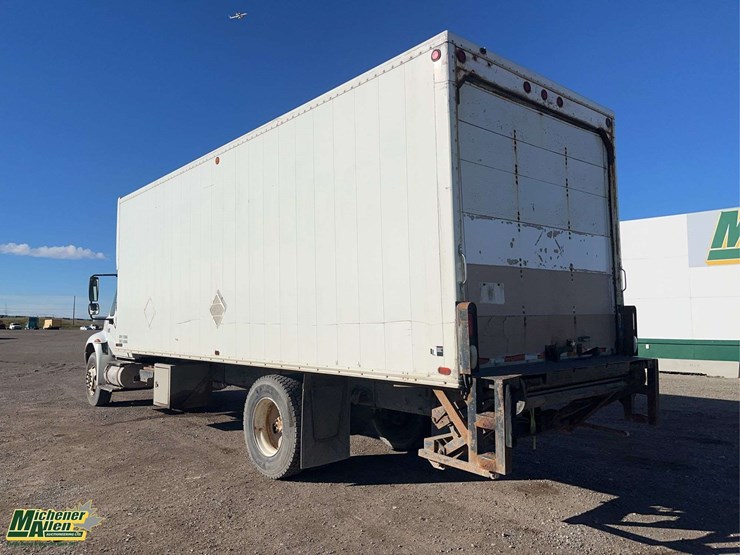 2005-international-durastar-4300-image-3