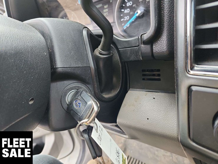 2021-ford-f550-image-23