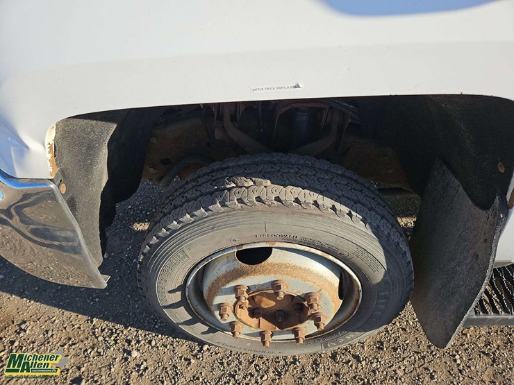 2015-chevrolet-silverado-2500hd-image-9