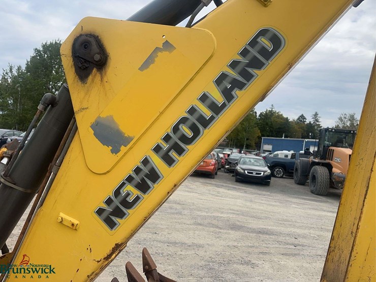 new-holland-b95-image-13
