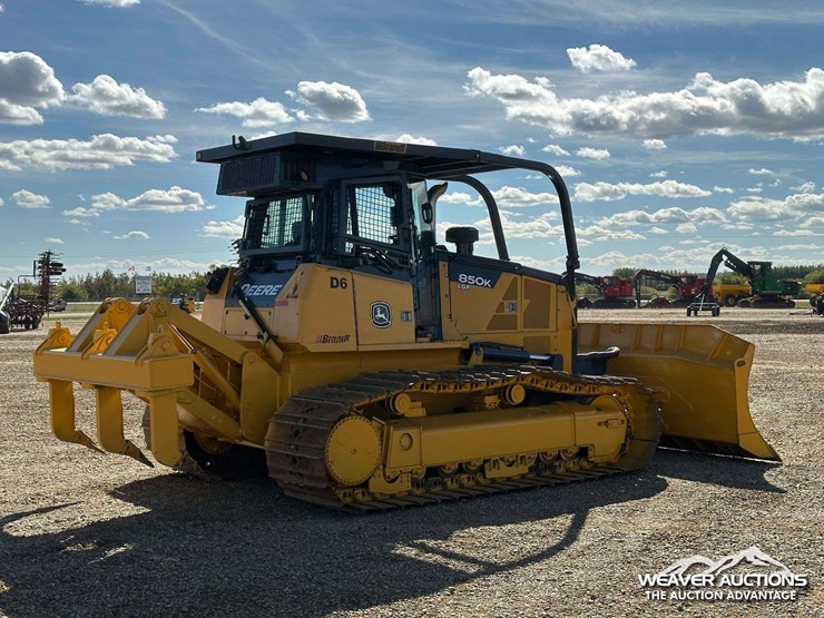 john-deere-10-image-3