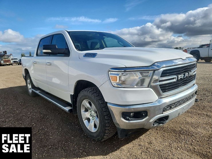 2020-dodge-1500-image-2