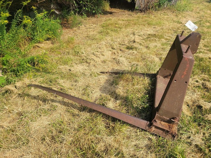 sperry-new-holland-model-380-bale-handler-fork-attachment-image-3