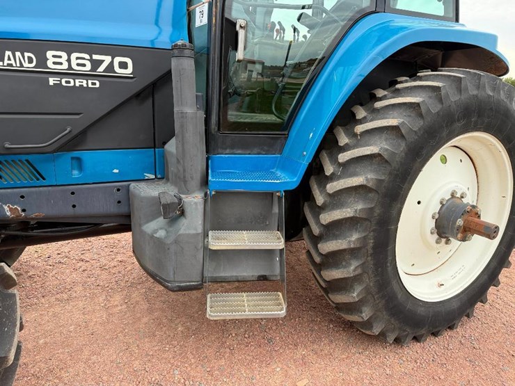 new-holland-8670-image-13