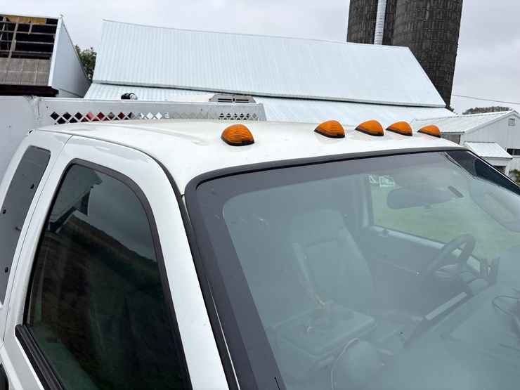 2015-ford-f550-image-24
