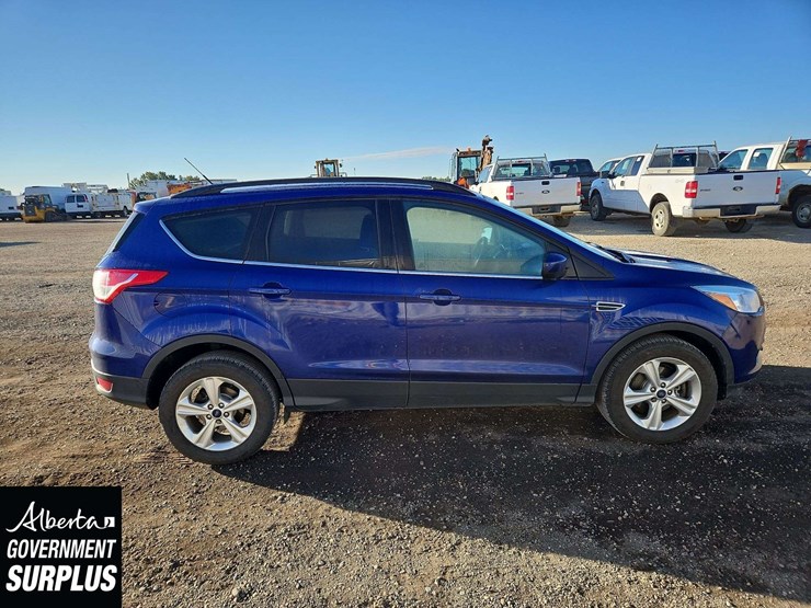 2016-ford-escape-se-image-7