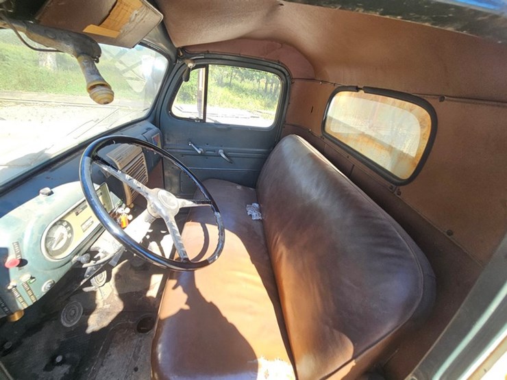 #2535-•-1949-ford-f-7-fire-truck-image-49