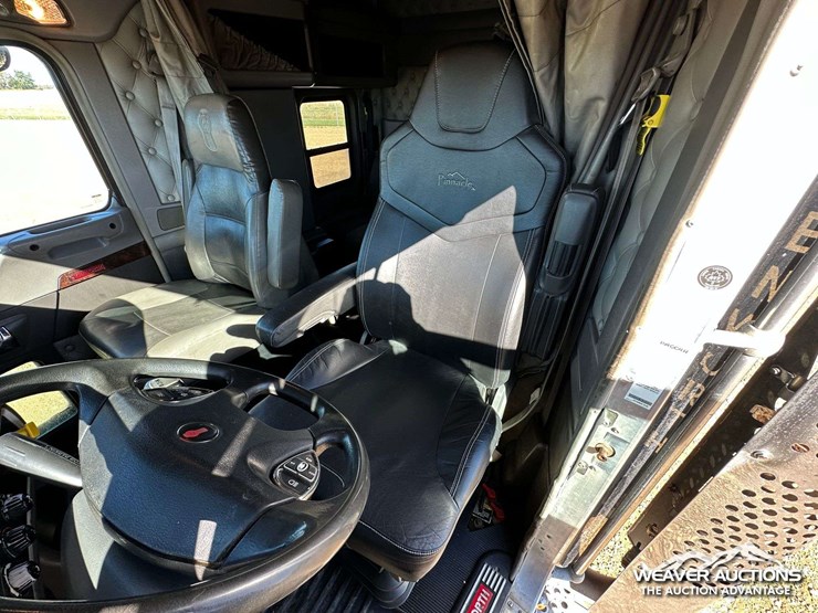 kenworth-w900-image-10