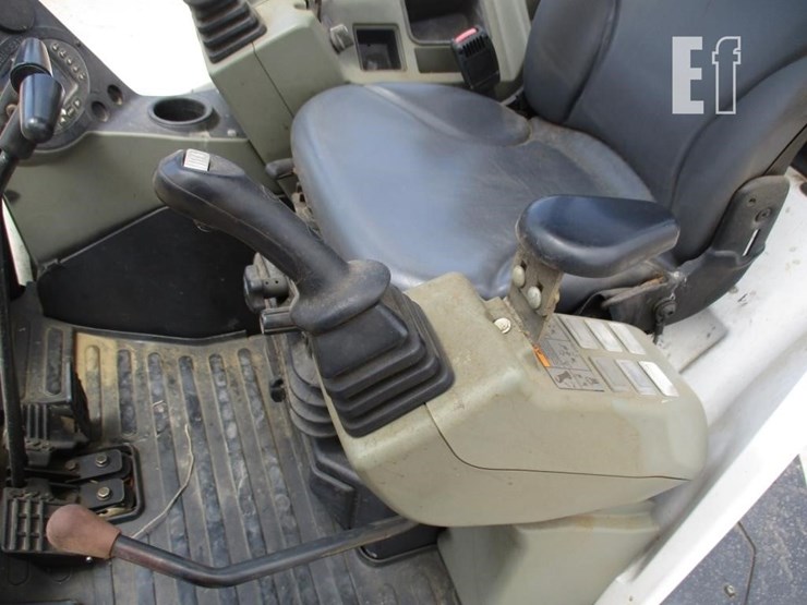 2016-bobcat-e35-image-9