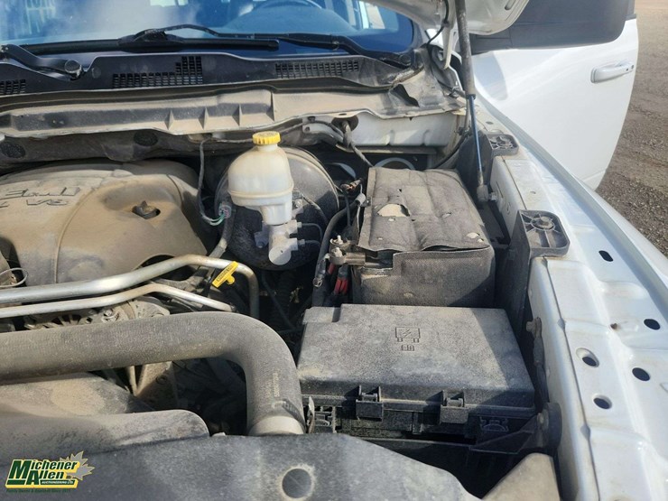 2013-dodge-1500-image-31