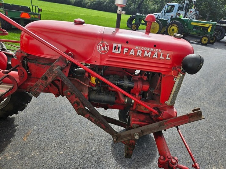 #2508-•-farmall-cub-tractor-image-11