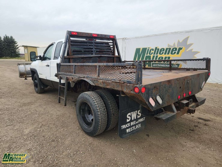 2008-chevrolet-silverado-3500hd-image-3