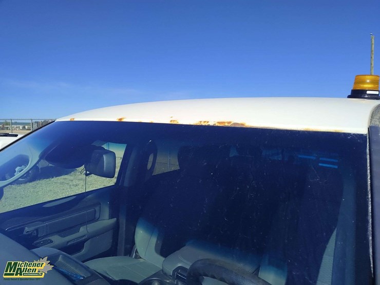 2014-dodge-1500-image-28